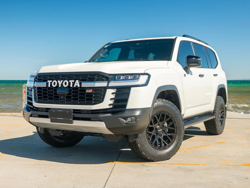300 SERIES GR SPORT OR $100,000